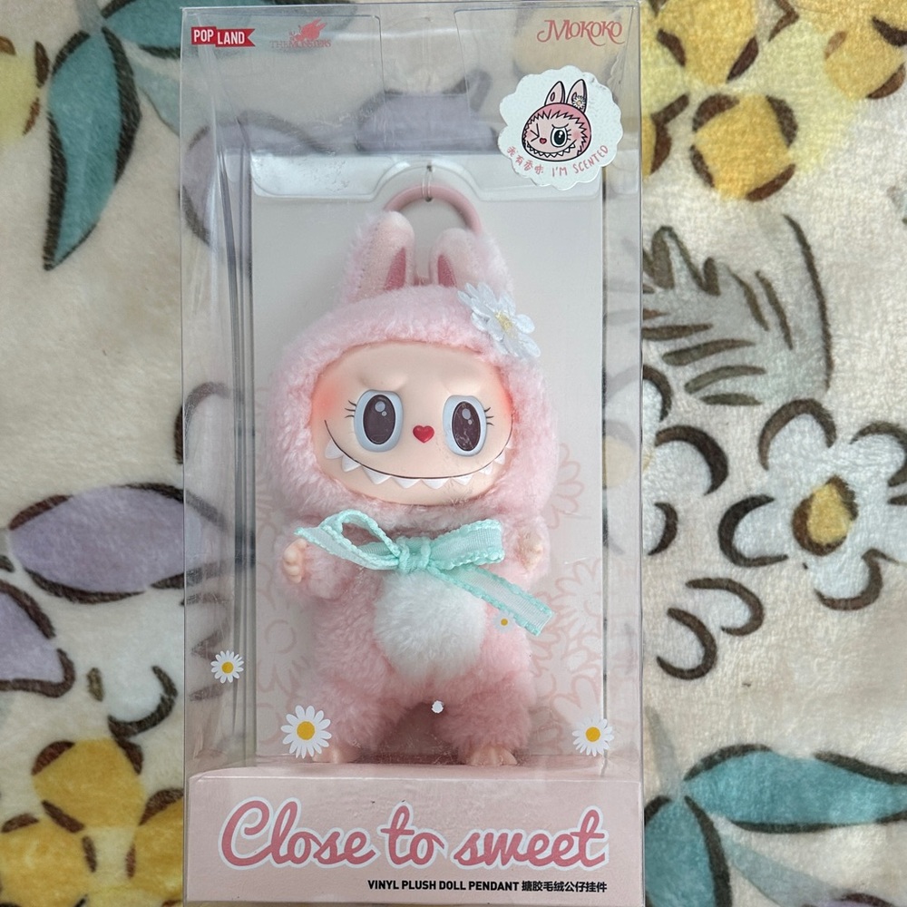 Close to Sweet Mokoko